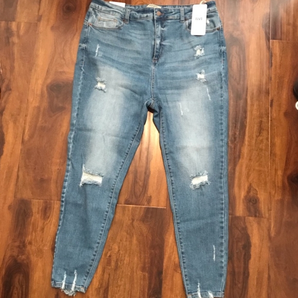 American Bazi Plus Size High-Waist Destroyed Jeans - Picture 3 of 6